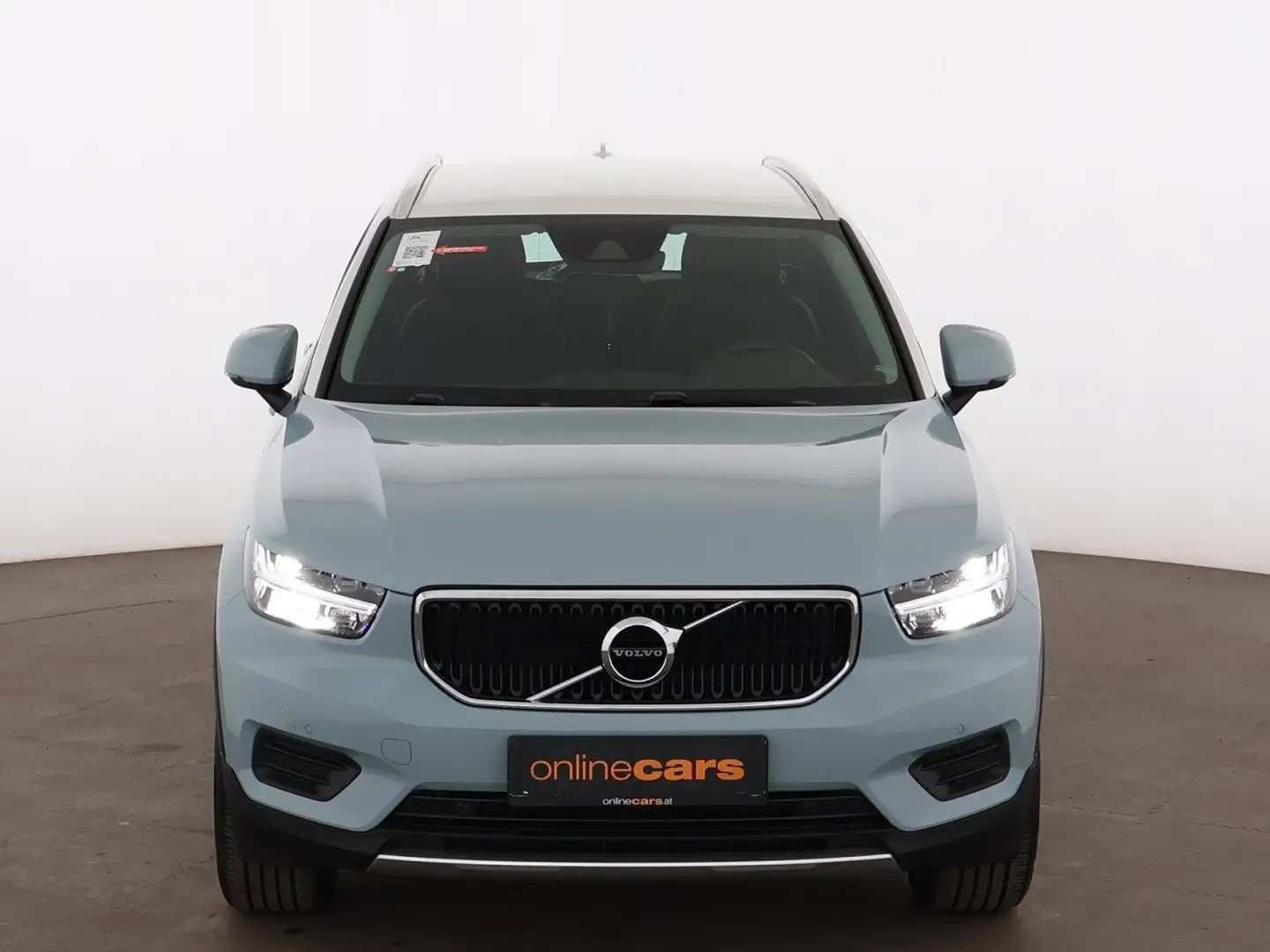 Volvo XC40 T3 Momentum LED NAVI SITZHZG R-CAM ASSIST Blau - 2
