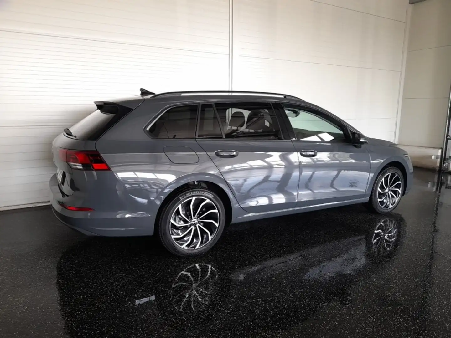 Volkswagen Golf VIII Variant LIFE 2,0 TDI *LED PLUS MIT FLA / 17 ZOLL / VIRTUELL PRO / NAVI / AHV / ACC / HARMAN KARDON* Grau - 2
