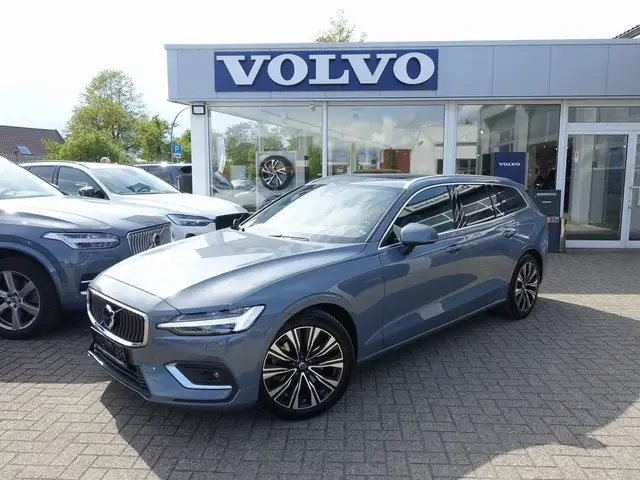 Volvo V60 B4 Plus Bright/Pano/H&K/Kamera/AHK/Carplay