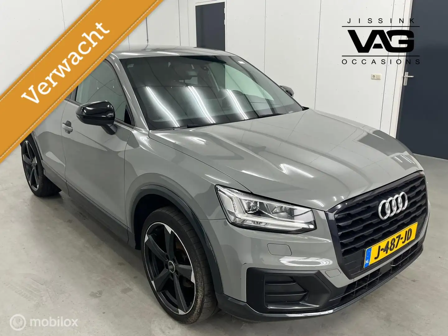 Audi Q2 35 TFSI epic Leer LED CarPlay PDC 18 inch S line Grijs - 1