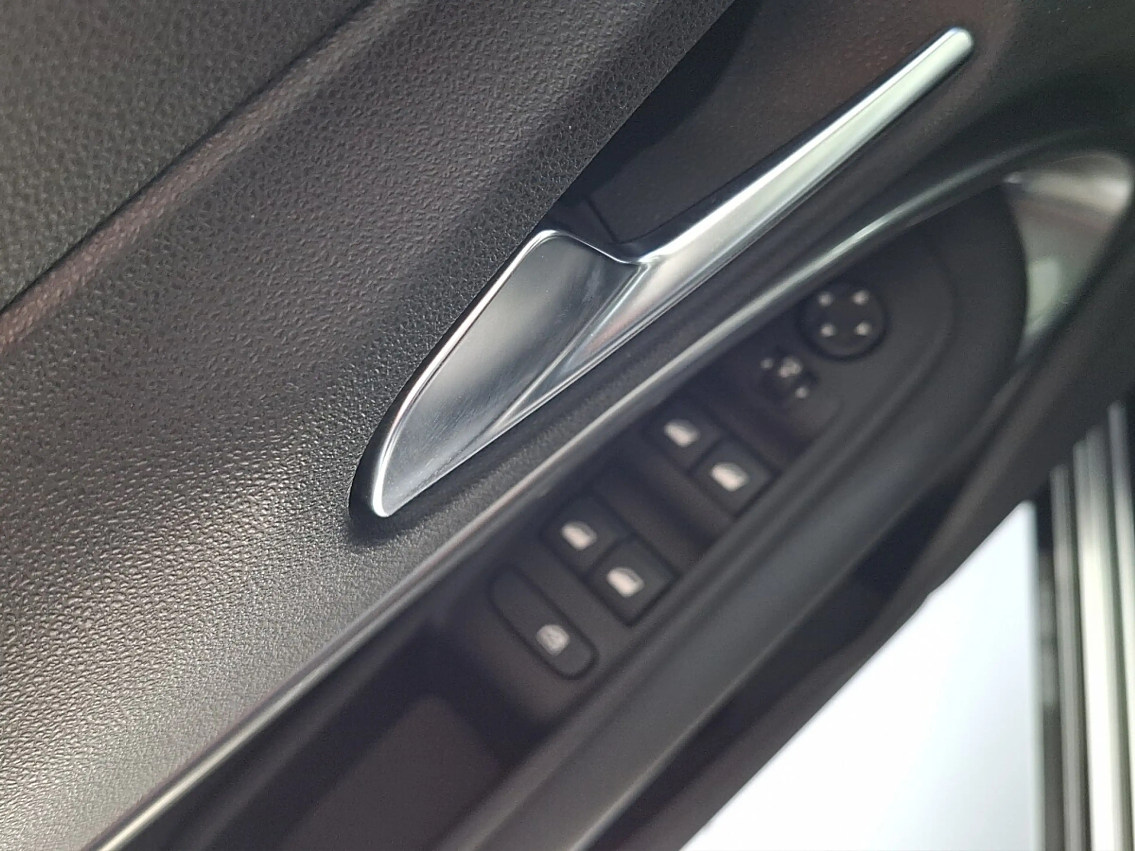 Abarth 600e Competizione 54 kWh — photo 10