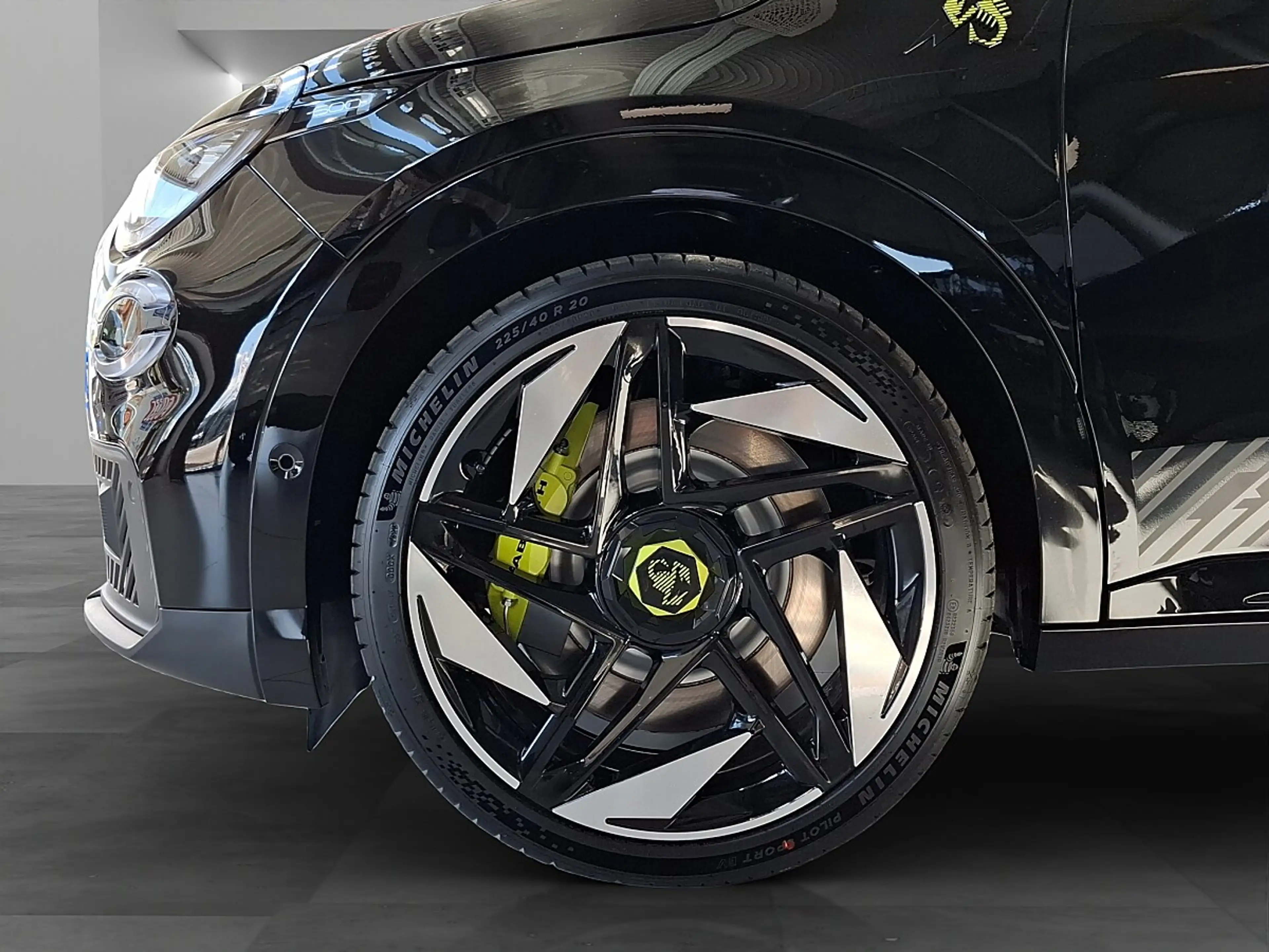 Abarth 600e Competizione 54 kWh — photo 13