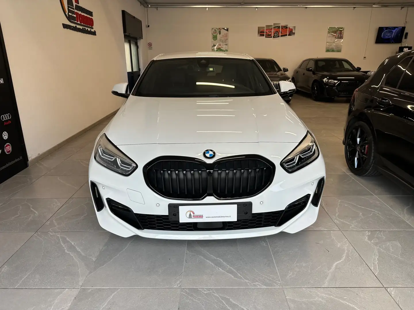 BMW 118 118i 5p. Msport VIRTUAL Bílá - 2