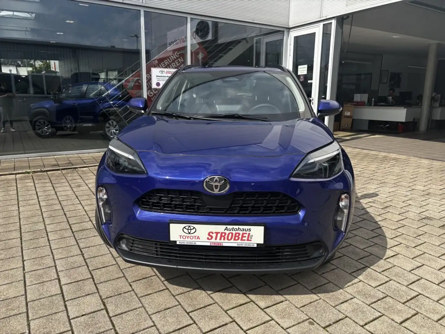 Toyota Yaris Cross Hybrid 116 1.5 VVT-i Business Edition (XPB1) Blau - 2