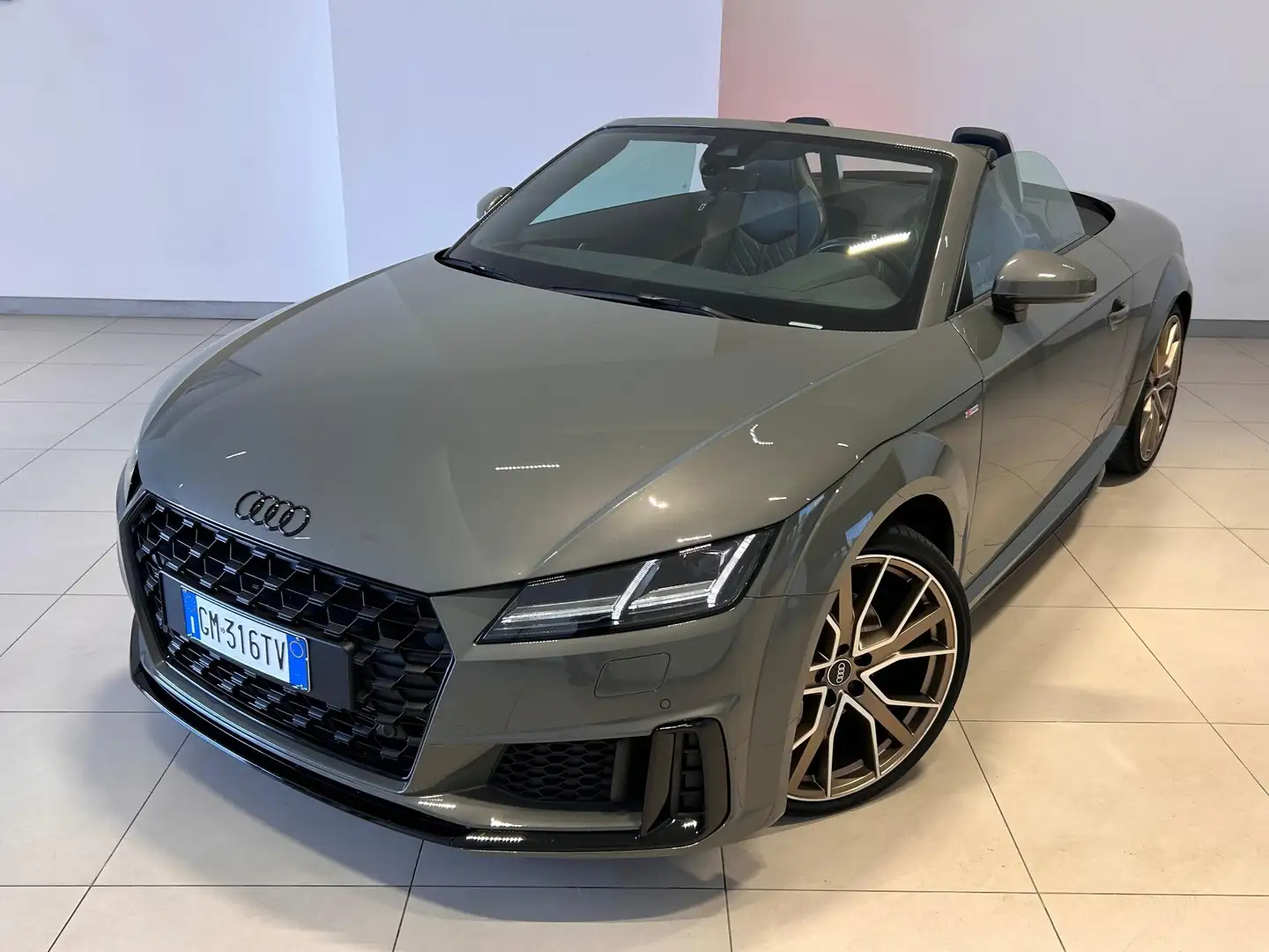 Audi TT Roadster 40 TFSI S tronic Bronze Selection Szary - 2