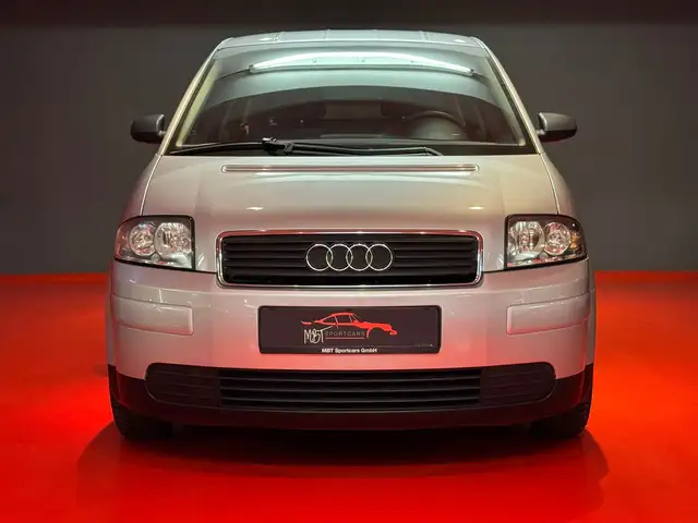 Audi A2 /1.4 75 PS/SCHALTER/22.294 KM/3. HAND/SERVICE!
