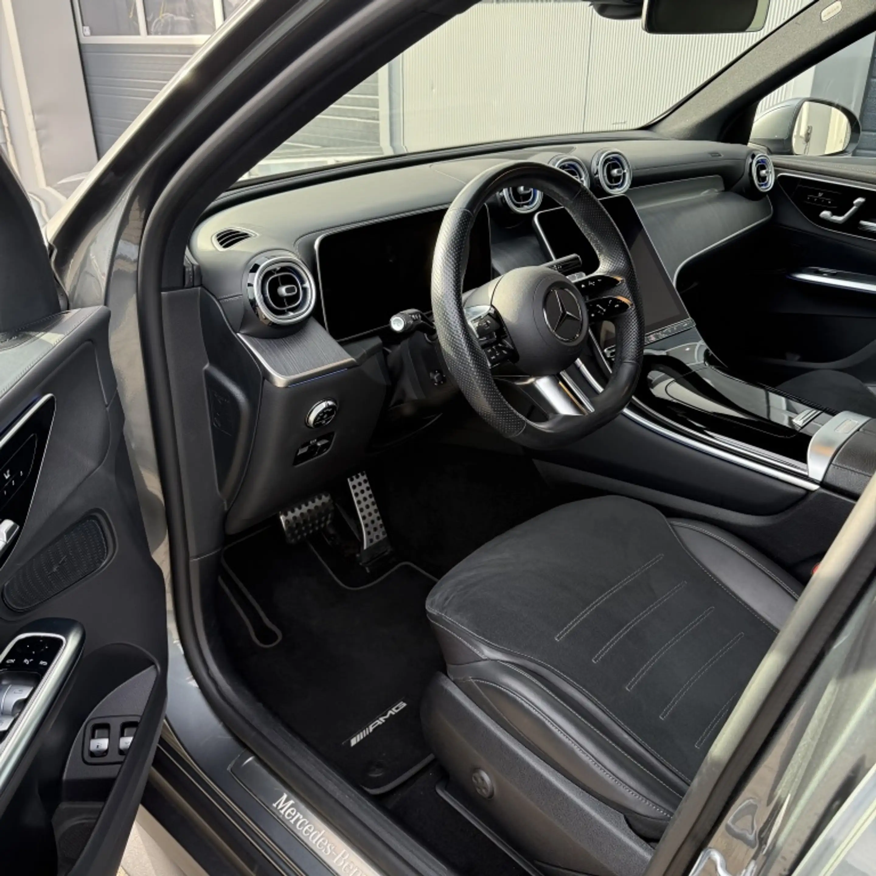 Mercedes-Benz GLC 300 MODEL"23 300e 4MATIC AMG Line *MODEL"23/CAMERA/TRE — photo 5