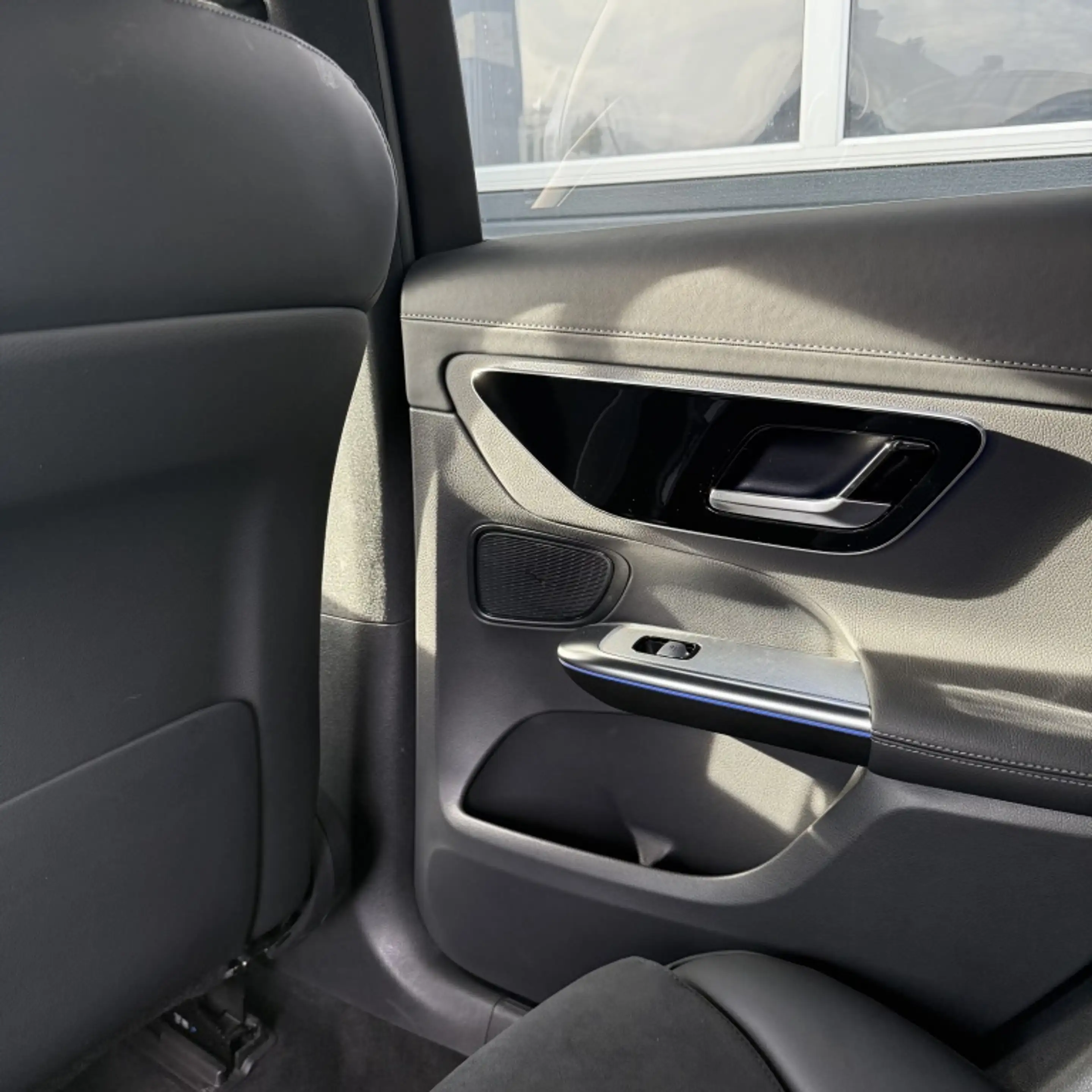 Mercedes-Benz GLC 300 MODEL"23 300e 4MATIC AMG Line *MODEL"23/CAMERA/TRE — photo 24