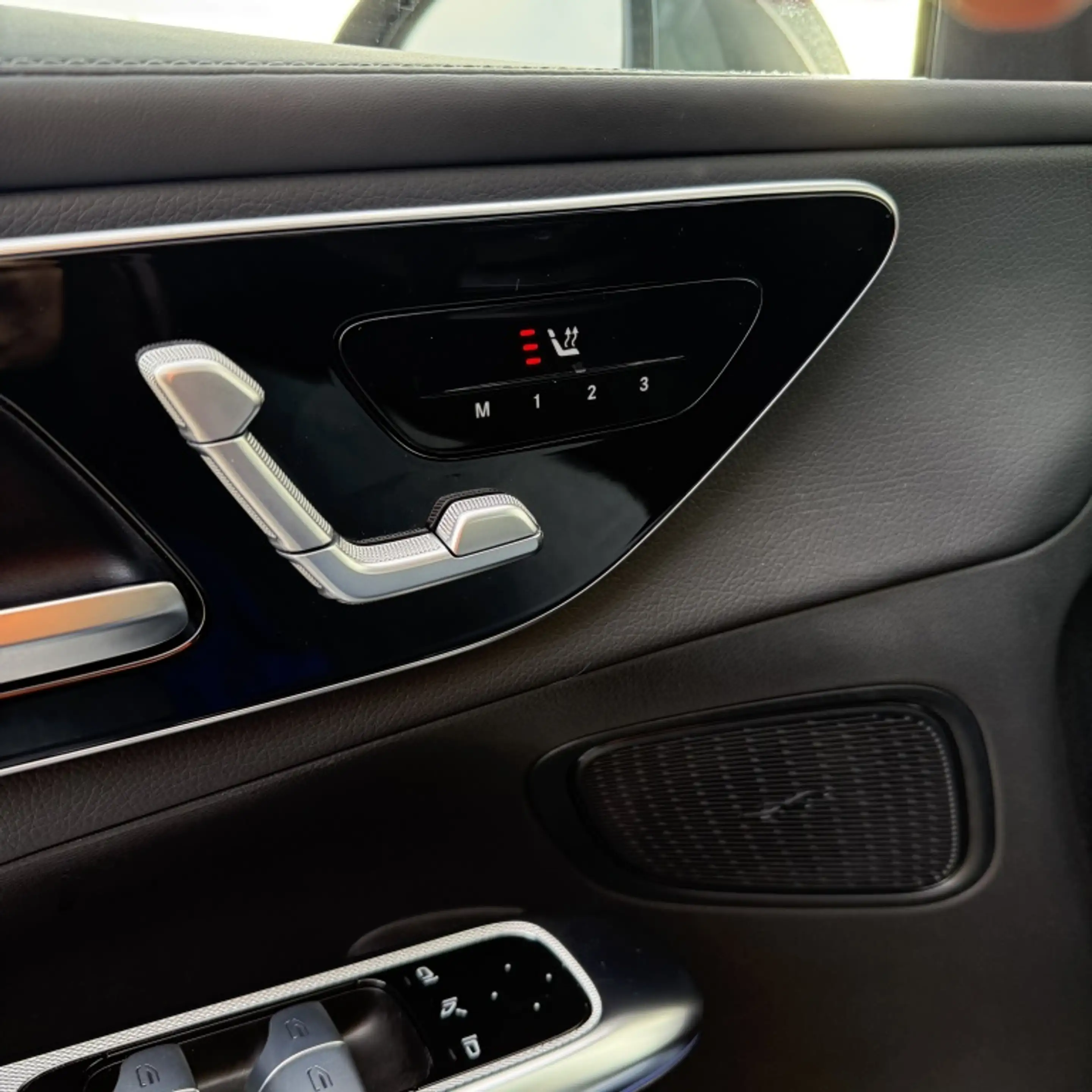 Mercedes-Benz GLC 300 MODEL"23 300e 4MATIC AMG Line *MODEL"23/CAMERA/TRE — photo 7