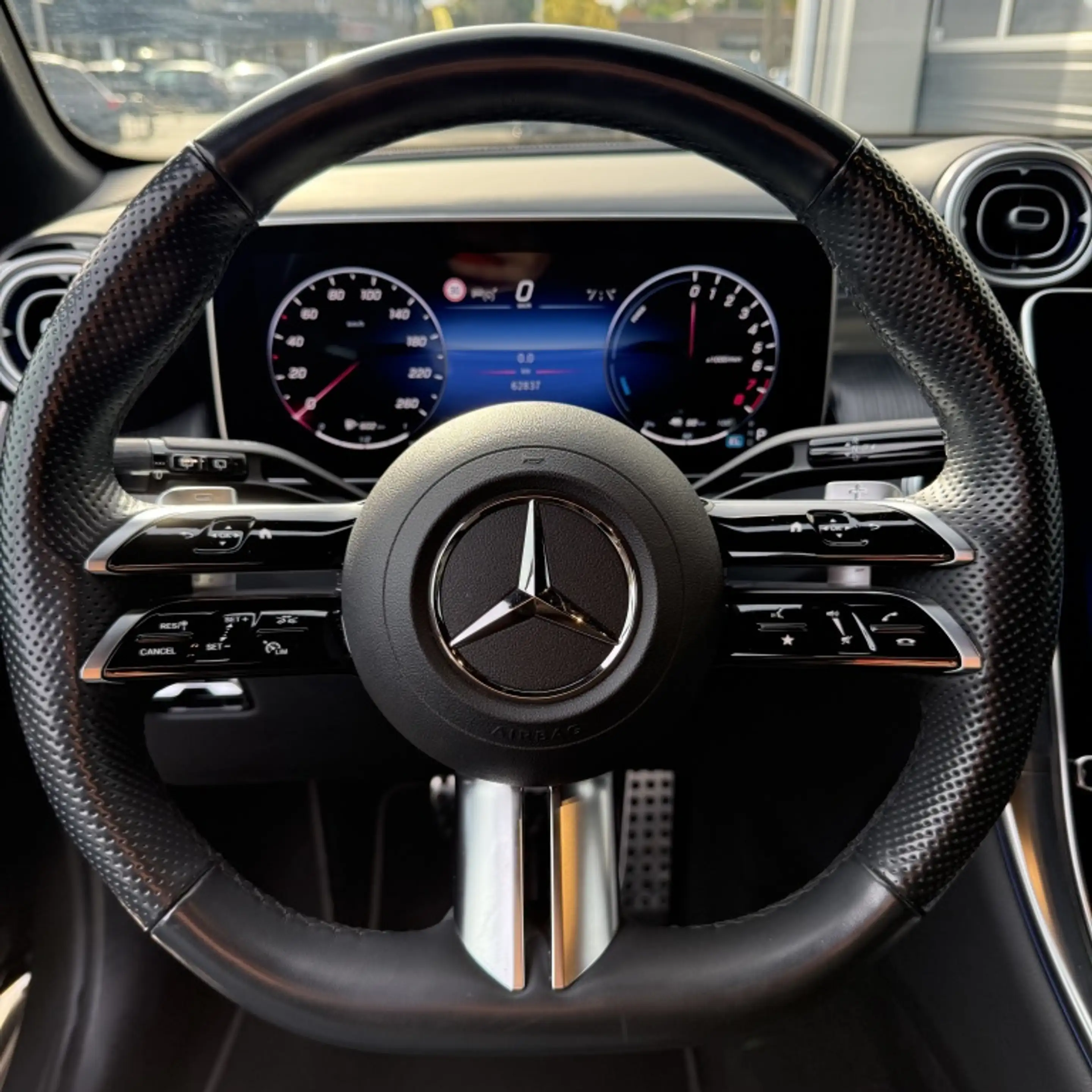 Mercedes-Benz GLC 300 MODEL"23 300e 4MATIC AMG Line *MODEL"23/CAMERA/TRE — photo 10