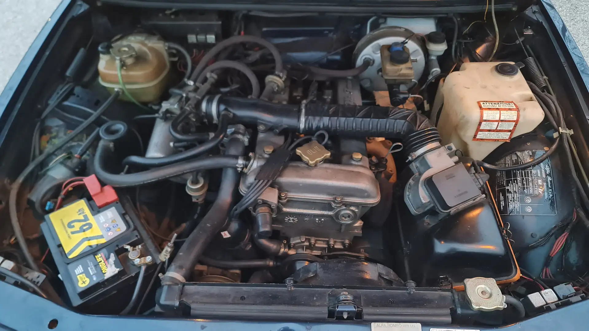 Alfa Romeo Alfetta Alfetta 2.0i Quadrifoglio Oro Azul - 2