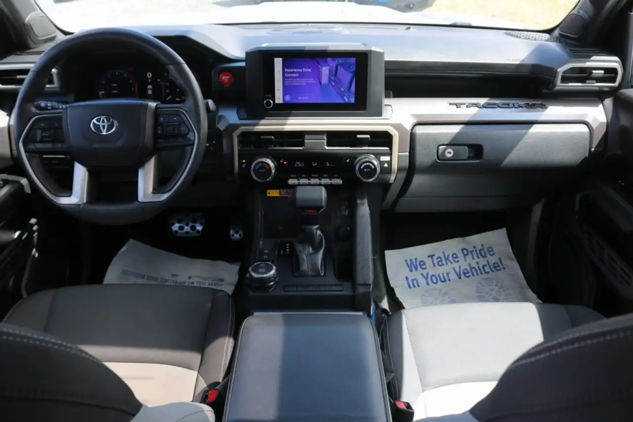 Toyota Tacoma снимка Toyota Tacoma