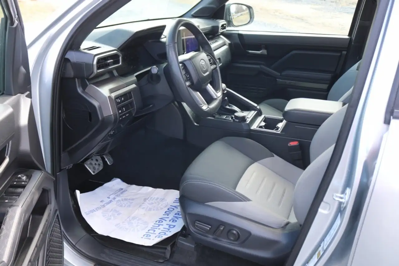 Toyota Tacoma снимка Toyota Tacoma