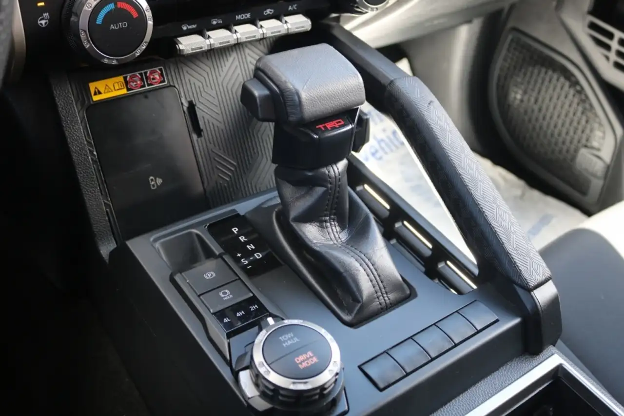 Toyota Tacoma снимка Toyota Tacoma