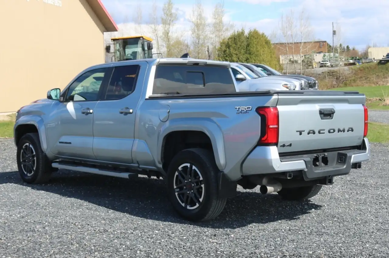 Toyota Tacoma снимка Toyota Tacoma