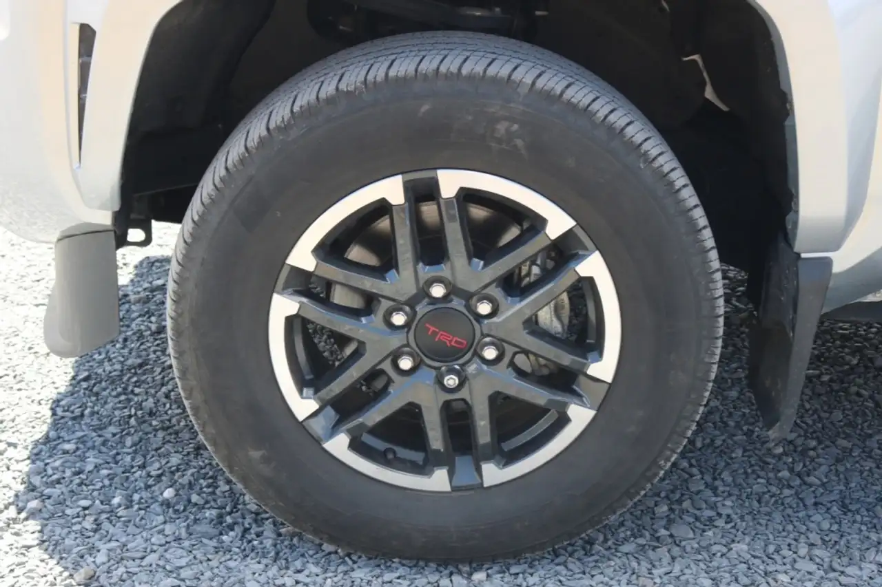Toyota Tacoma снимка Toyota Tacoma