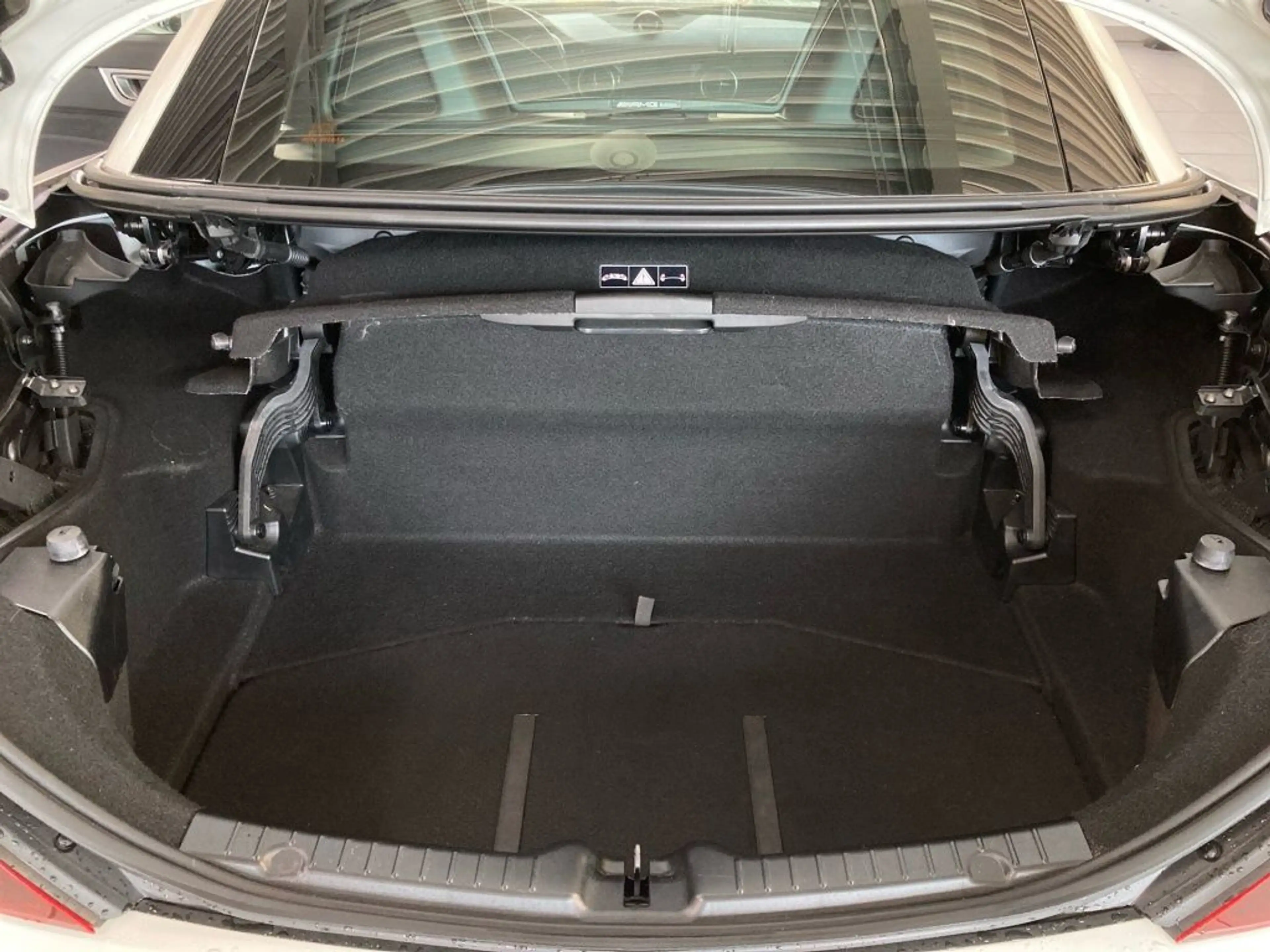 Mercedes-Benz SLC 300 SLC 300 +Memory+Airscaf+Pano+Ambiente — photo 10