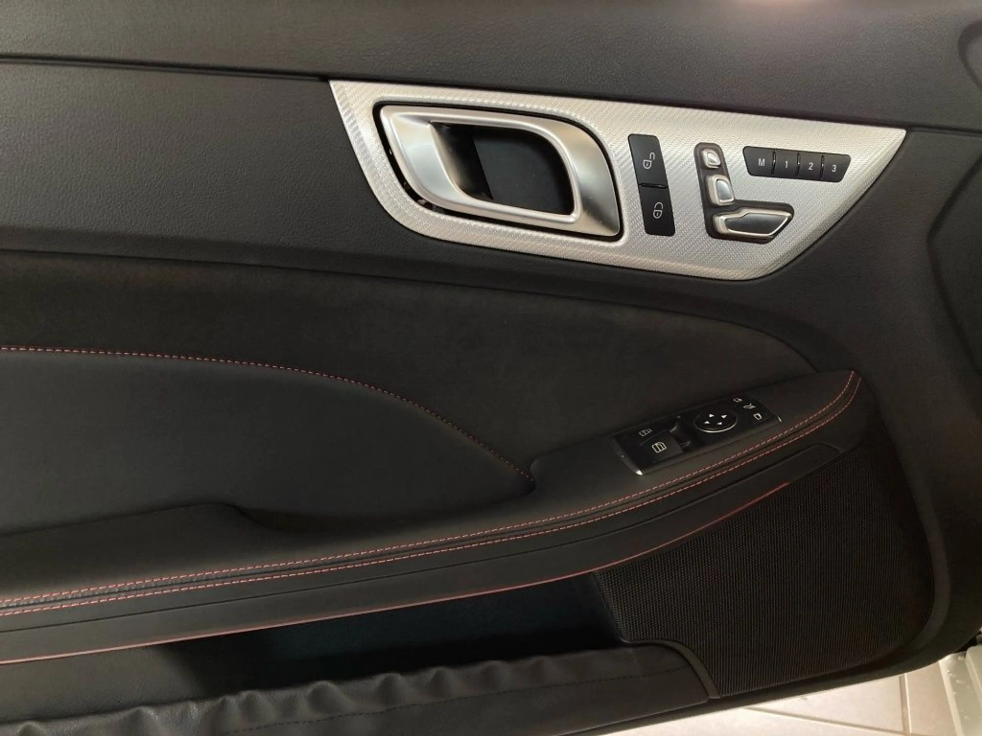 Mercedes-Benz SLC 300 SLC 300 +Memory+Airscaf+Pano+Ambiente — photo 6