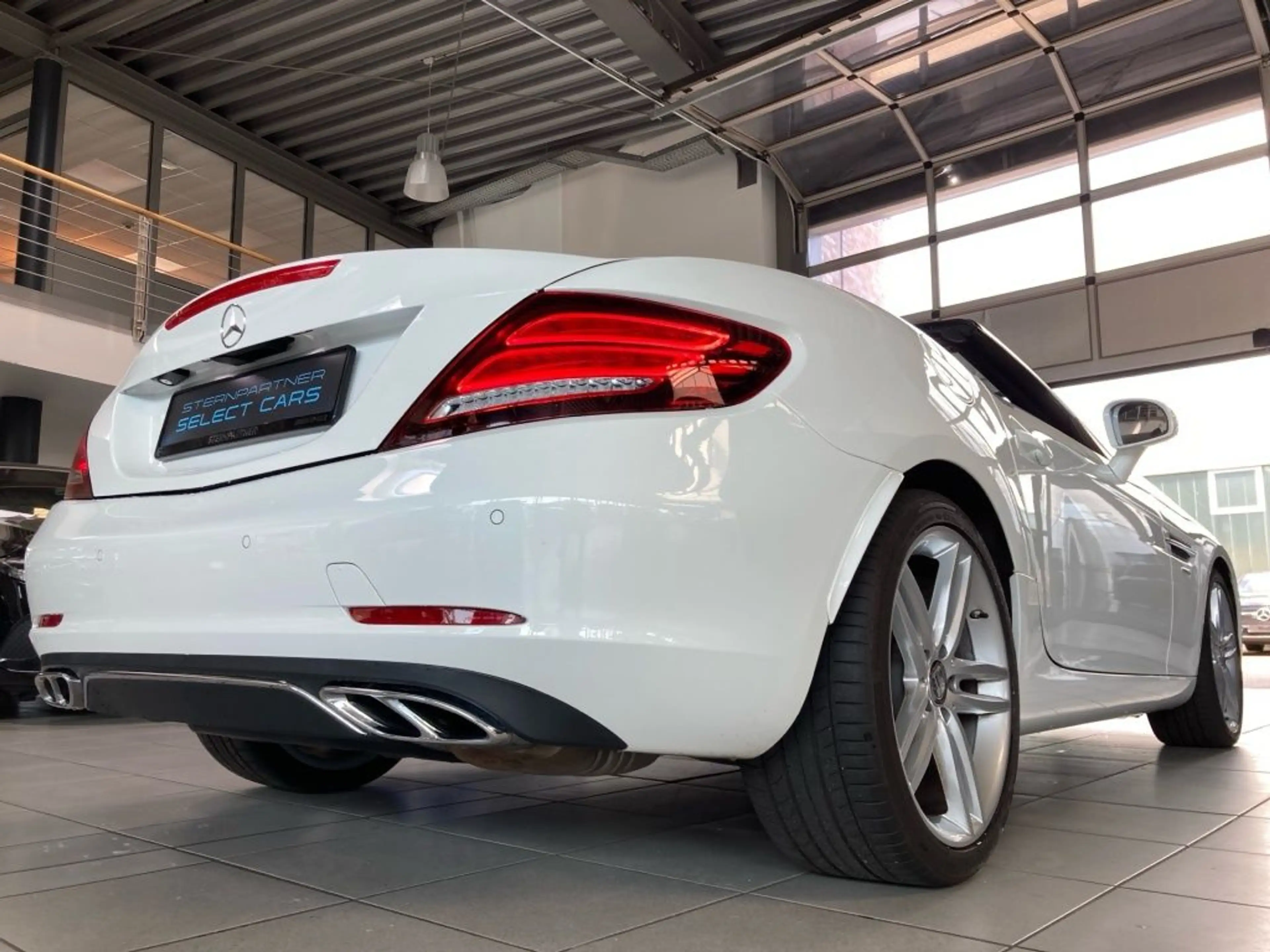 Mercedes-Benz SLC 300 SLC 300 +Memory+Airscaf+Pano+Ambiente — photo 12
