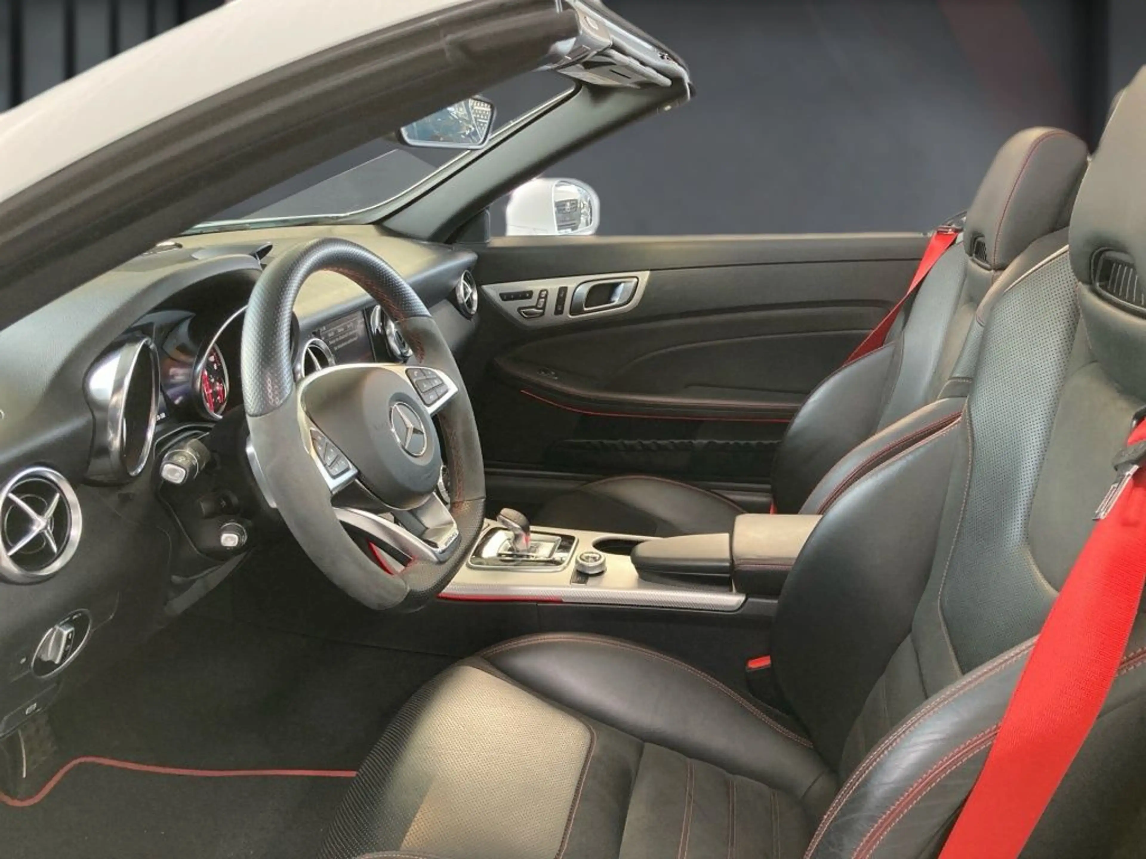 Mercedes-Benz SLC 300 SLC 300 +Memory+Airscaf+Pano+Ambiente — photo 7