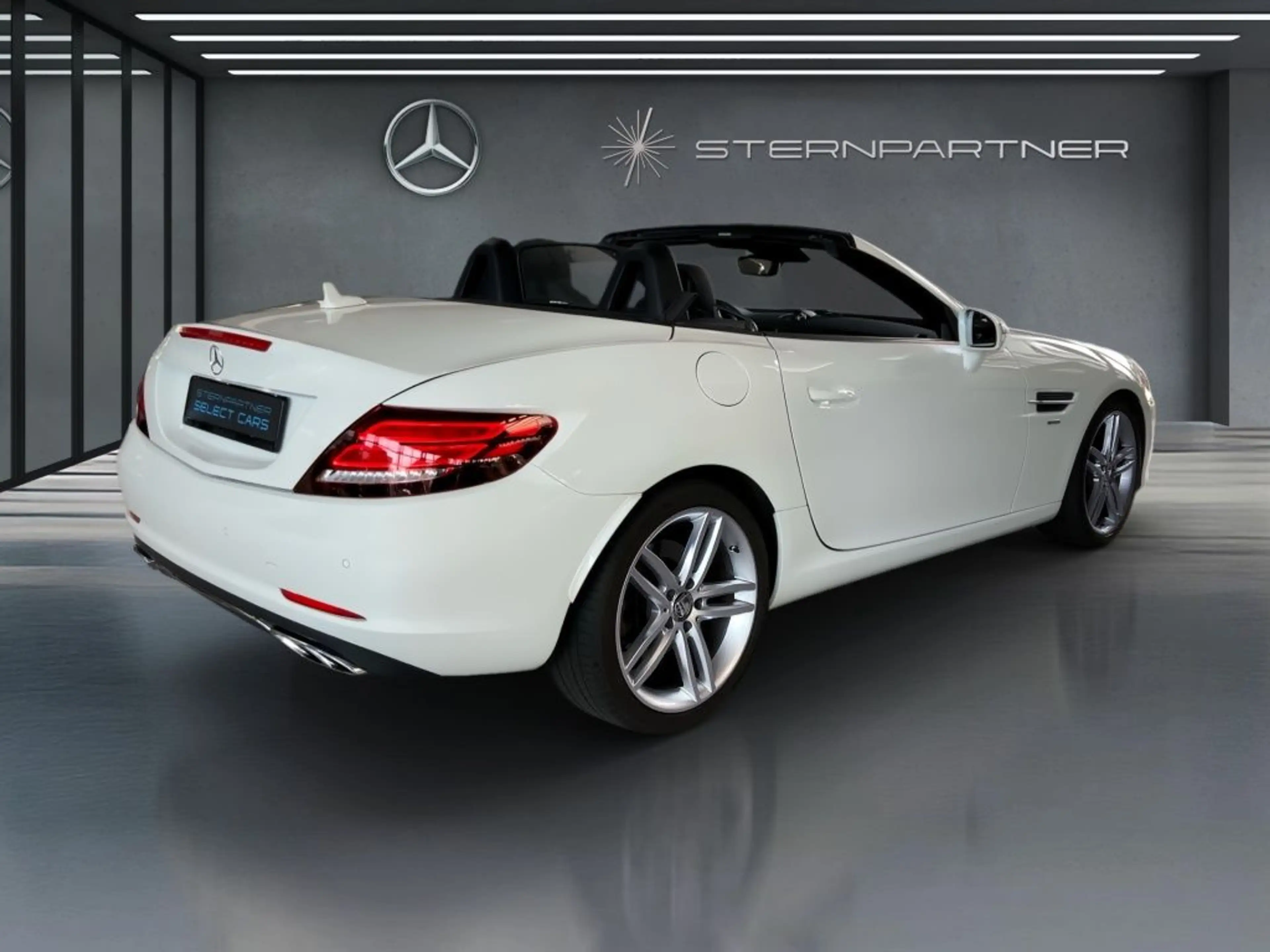 Mercedes-Benz SLC 300 SLC 300 +Memory+Airscaf+Pano+Ambiente — photo 13