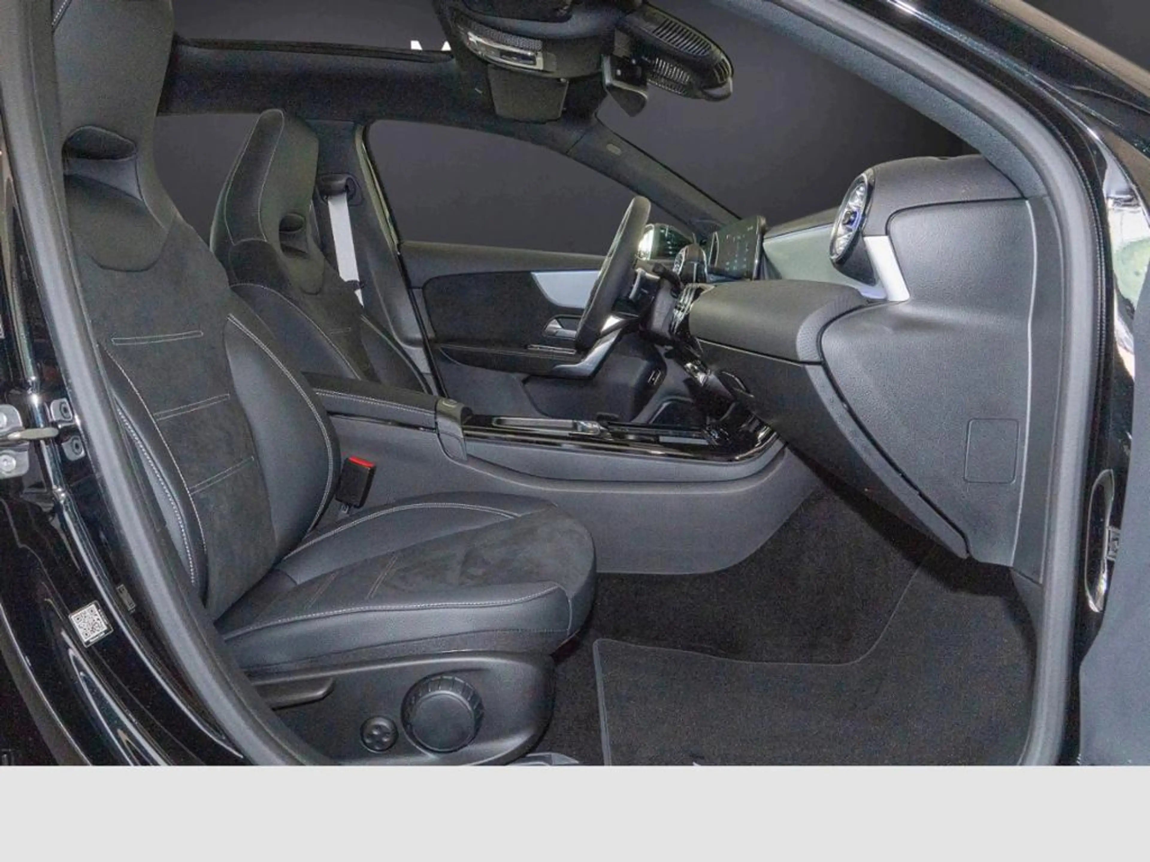 Mercedes-Benz A 250 e mit EQ Hybrid Technologie 360 ACC AUT LM — photo 4