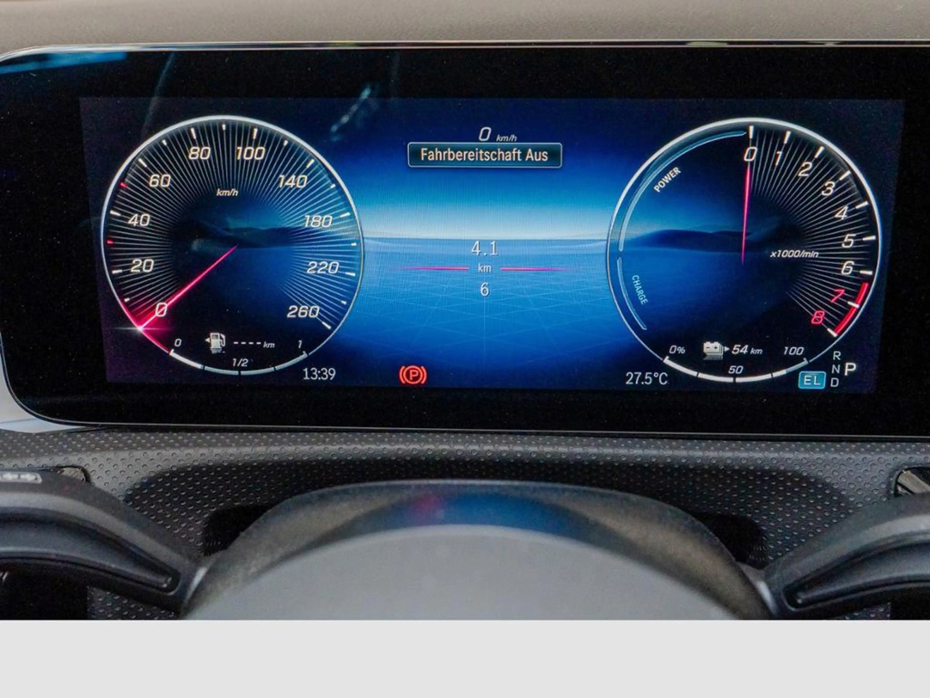 Mercedes-Benz A 250 e mit EQ Hybrid Technologie 360 ACC AUT LM — photo 14