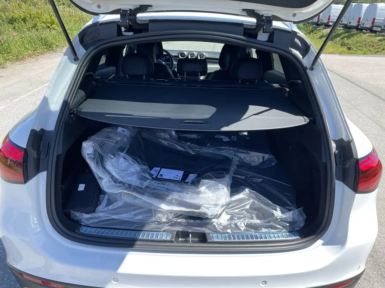 Mercedes-Benz GLC снимка Mercedes-Benz GLC