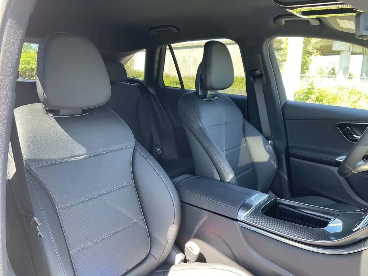Mercedes-Benz GLC снимка Mercedes-Benz GLC