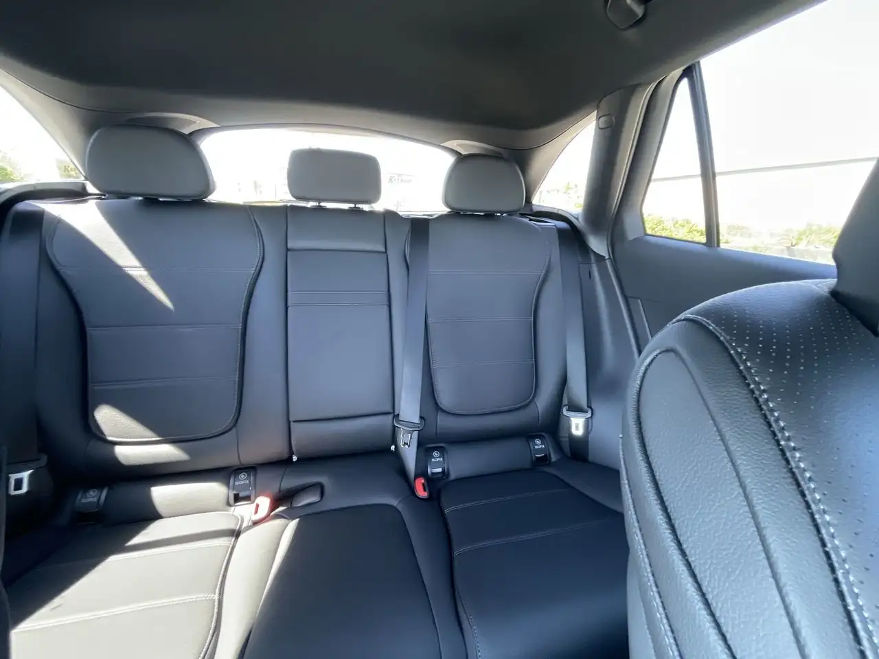 Mercedes-Benz GLC снимка Mercedes-Benz GLC