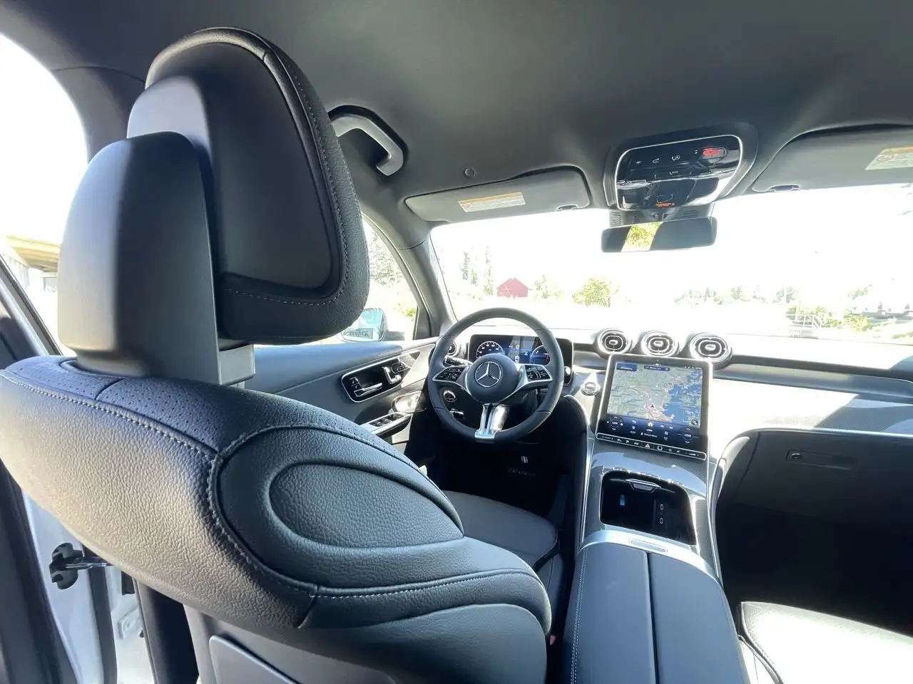 Mercedes-Benz GLC снимка Mercedes-Benz GLC