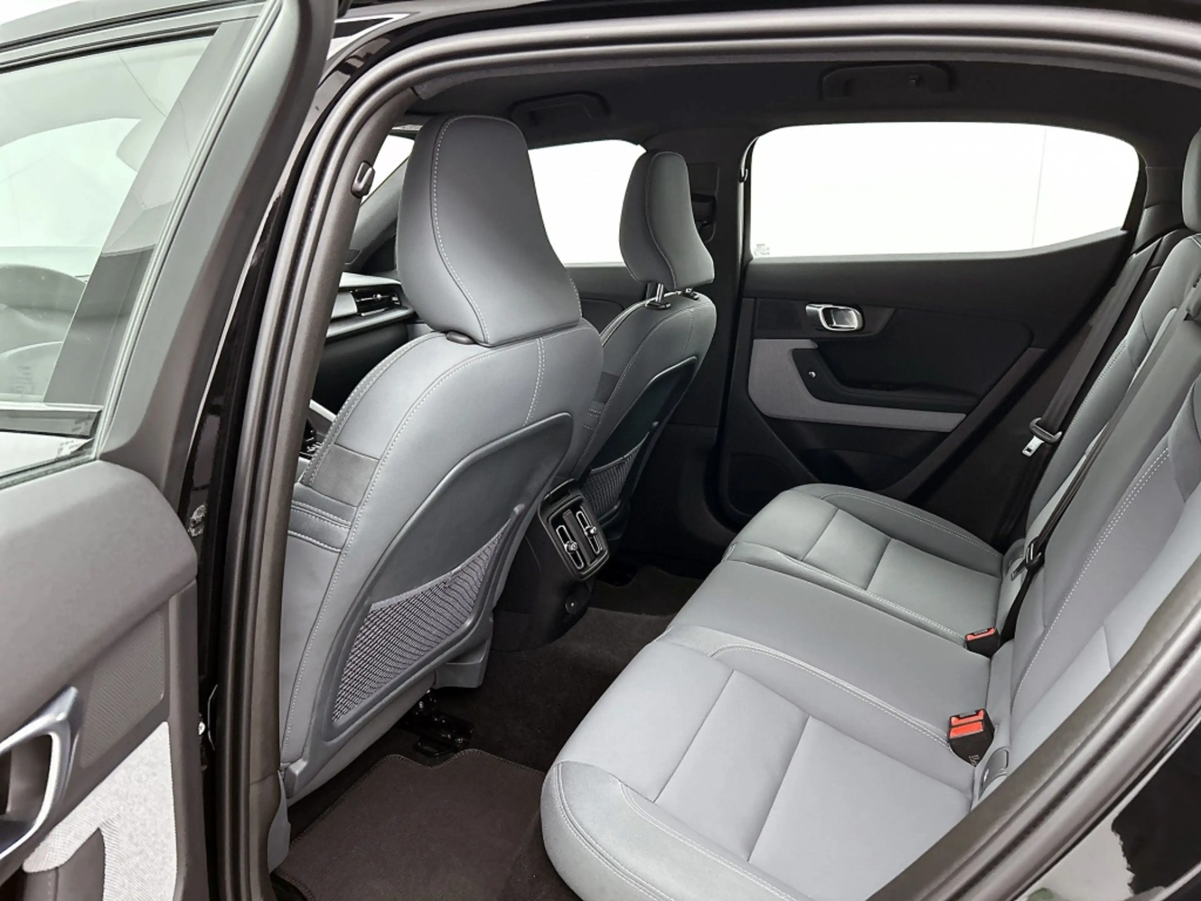Polestar 2 tandard Range Single Motor 63kWh — photo 9