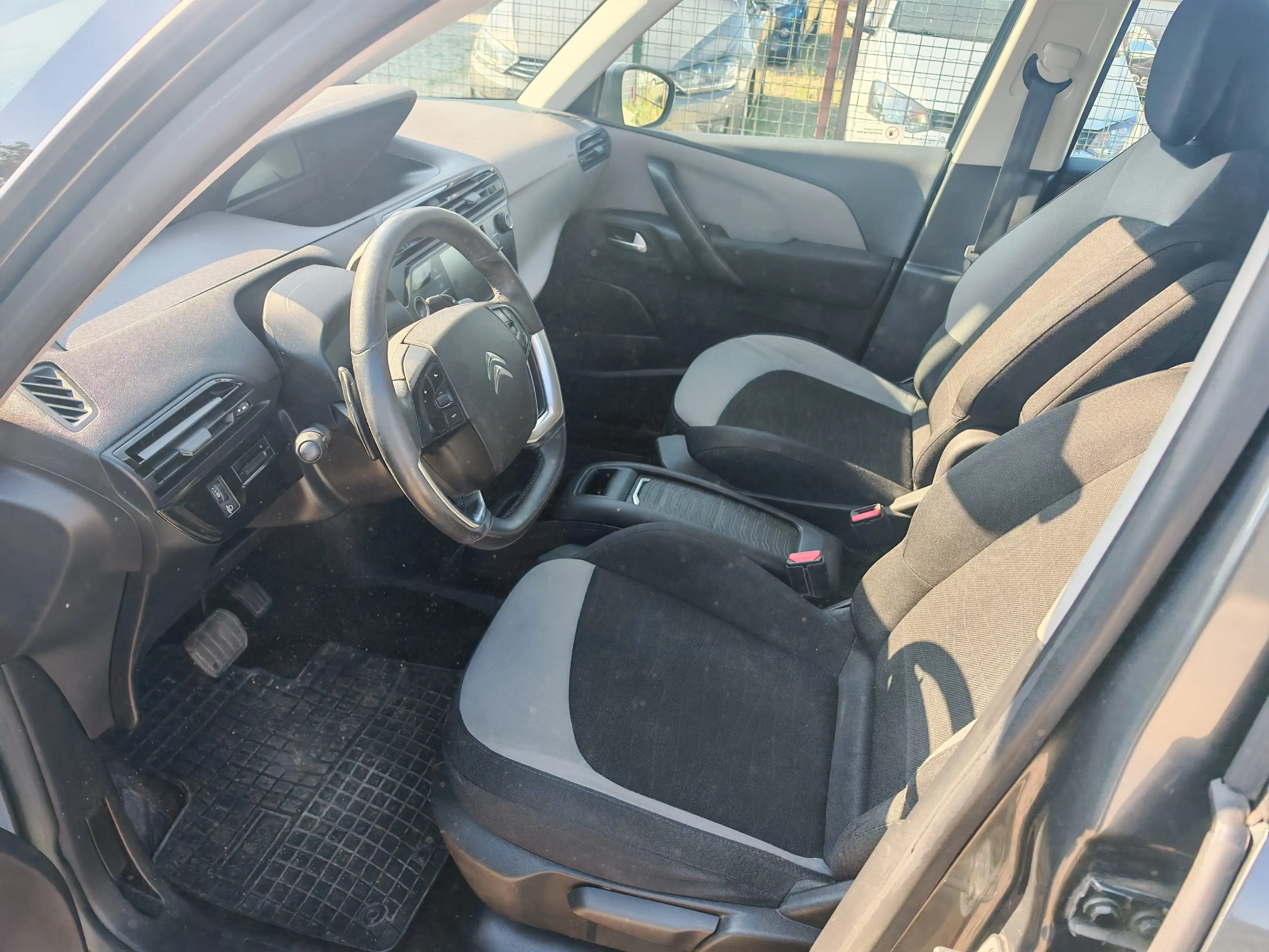 Citroen Grand C4 SpaceTourer Seduction — photo 13