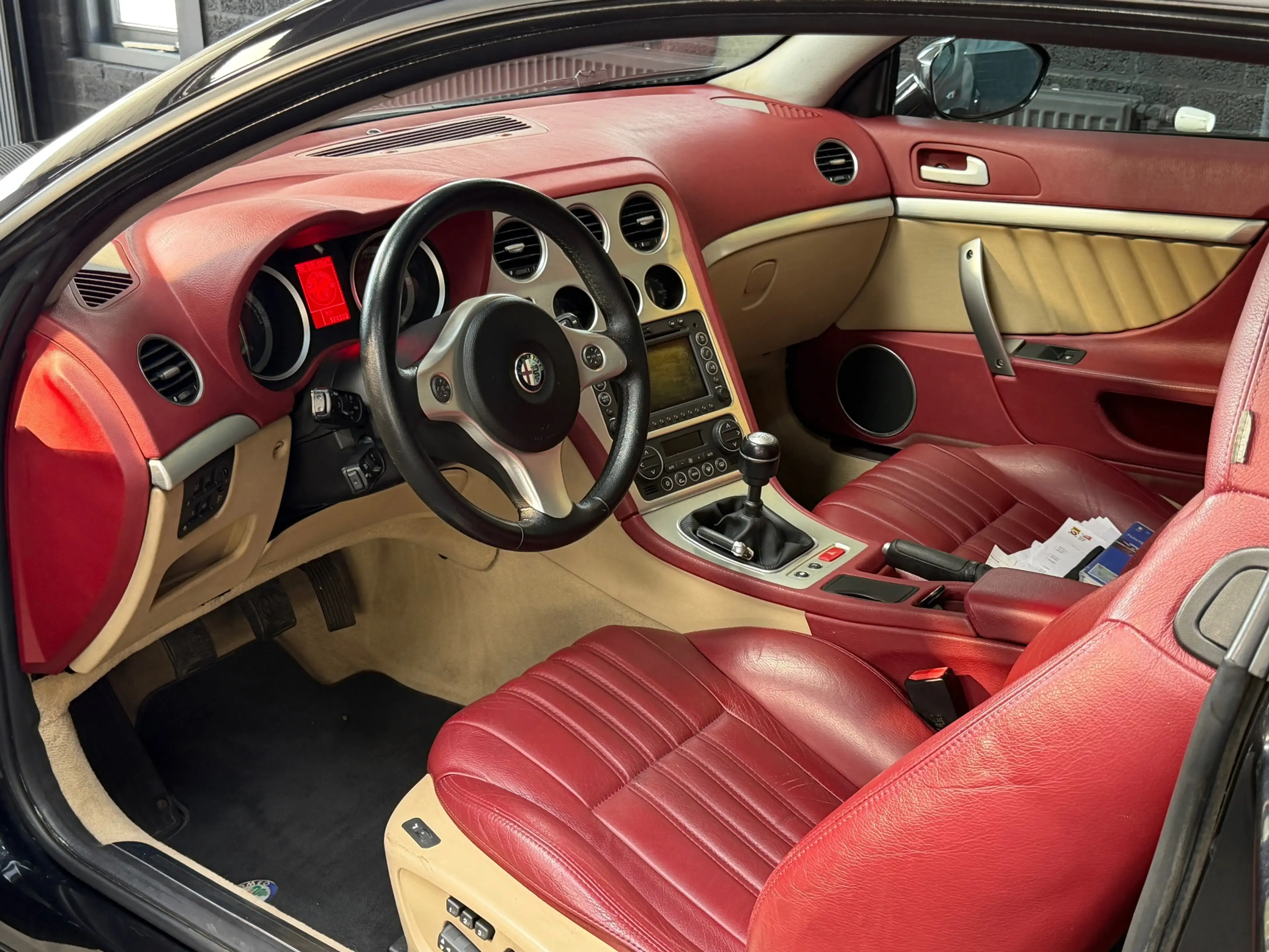 Alfa Romeo Brera 2.2 JTS Skyview | Zeldzaam Interieur | Recent veel — photo 7