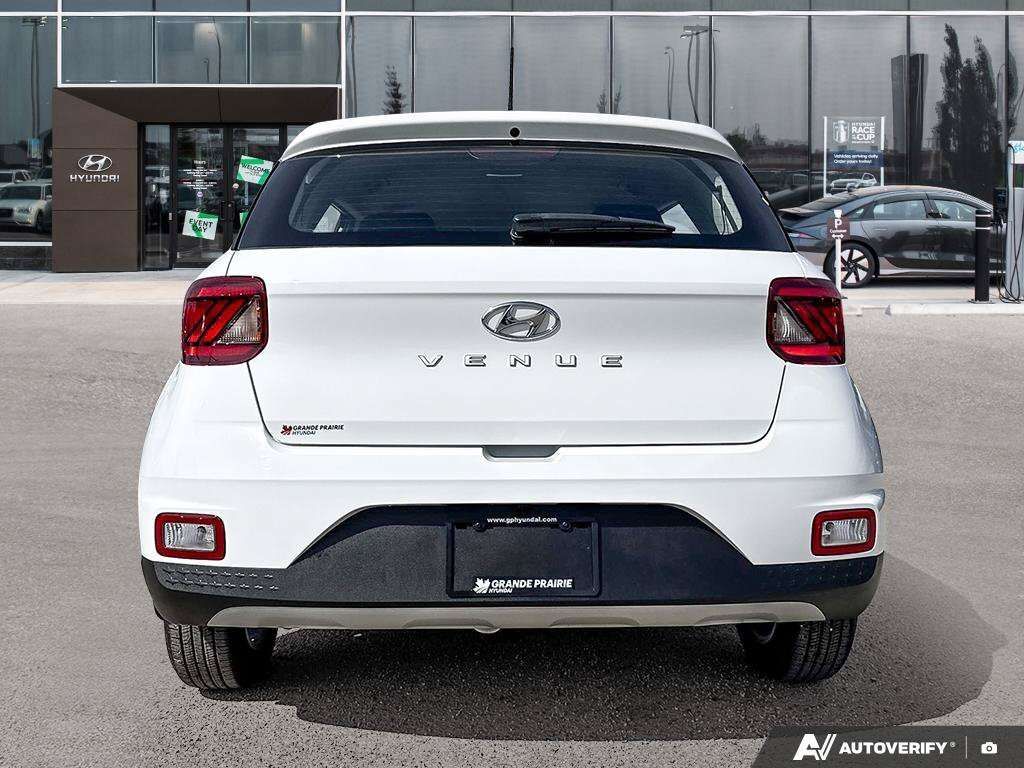 2025 Hyundai Venue Preferred | Privacy Cover — снимка 1