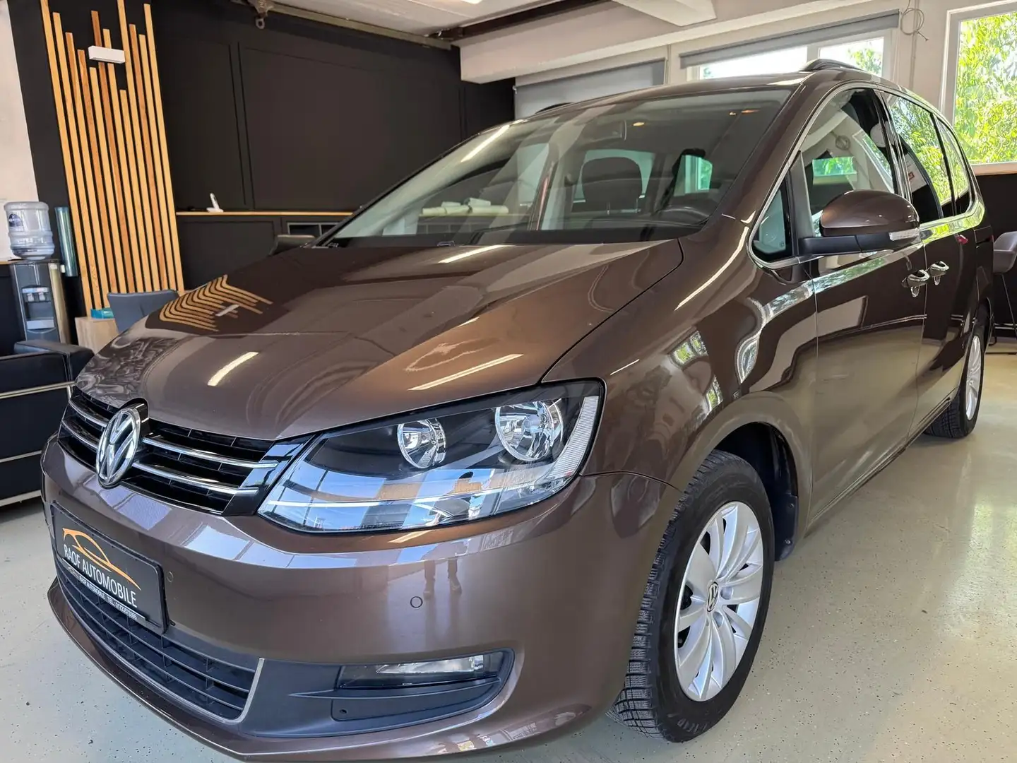 Volkswagen Sharan 1.4  TSI 7 SITZER KETTE NEU AHK NAVI SHZ Brun - 1