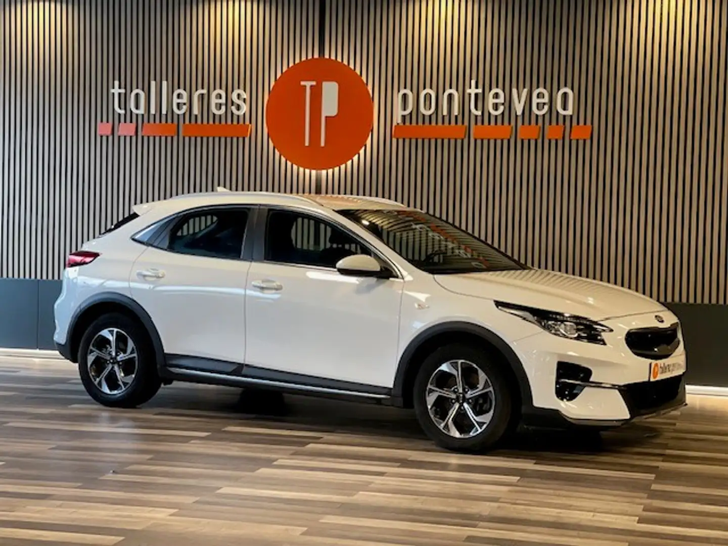 Kia XCeed 1.0 T-GDi Eco-Dynamics Drive Weiß - 1