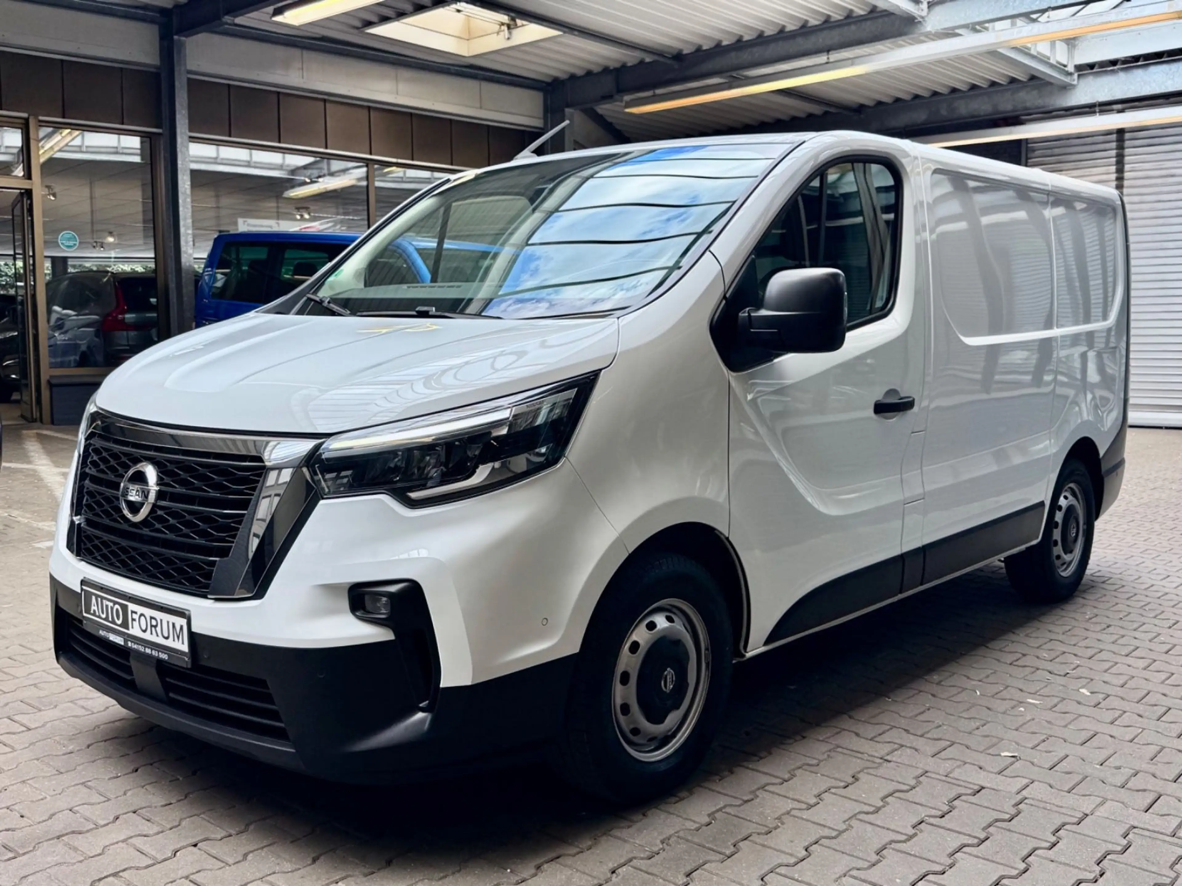 Nissan Primastar 2.0 D L1H1 AUTOMATIK AHK NAVI LED CAM — photo 4