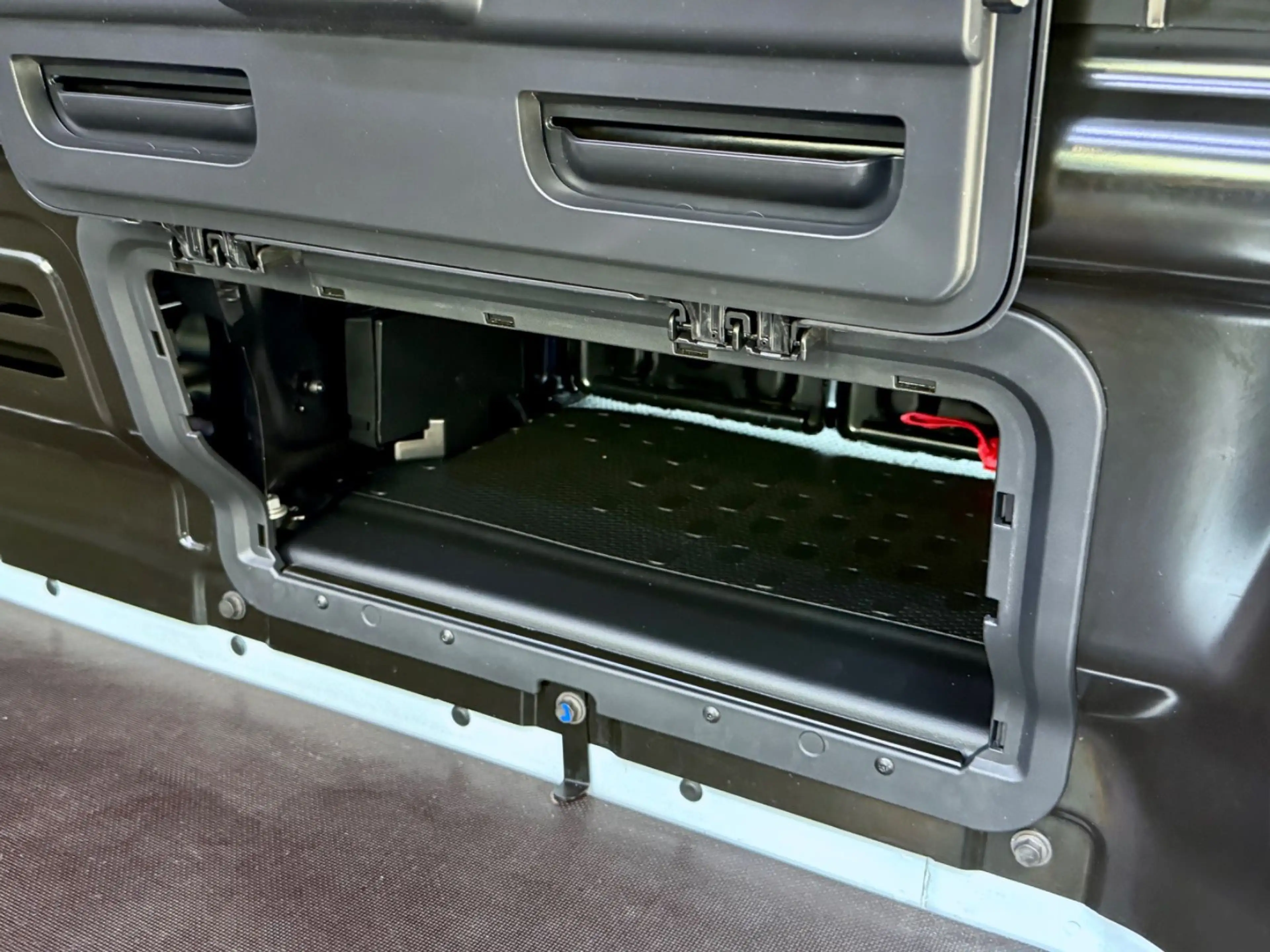 Nissan Primastar 2.0 D L1H1 AUTOMATIK AHK NAVI LED CAM — photo 15
