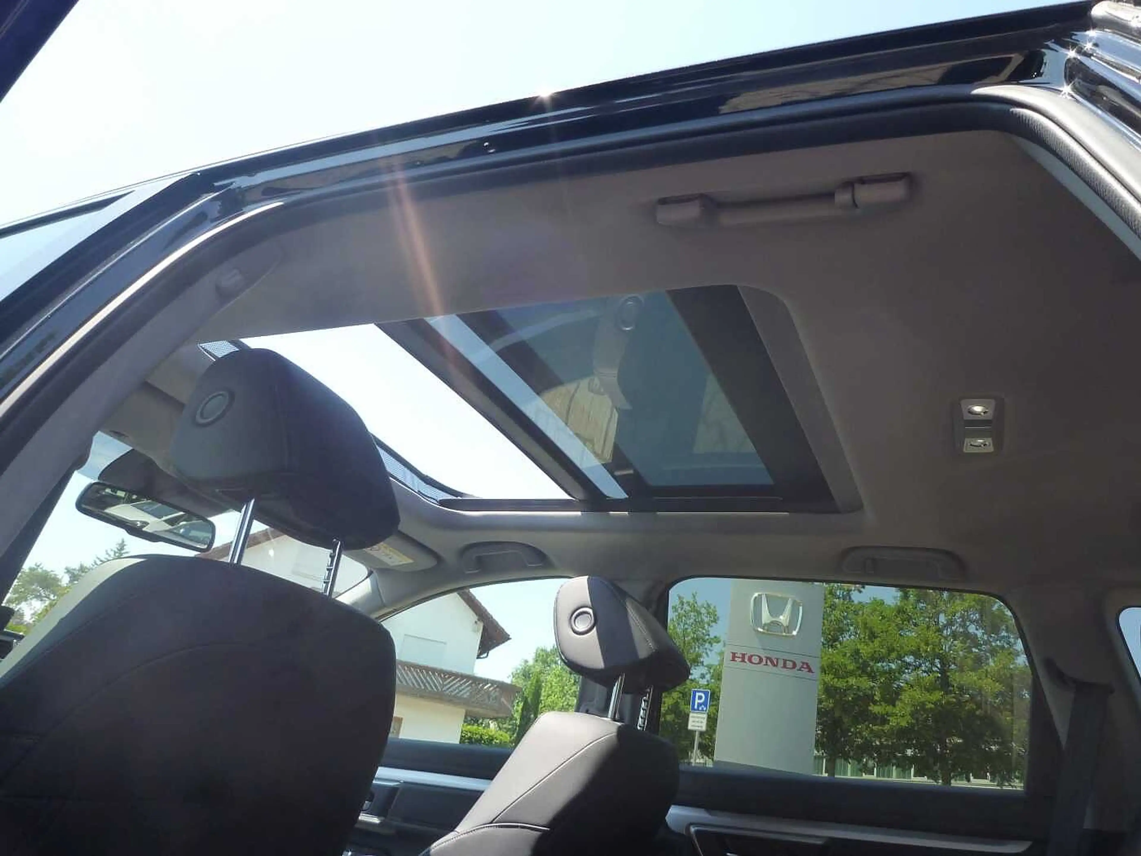Honda CR-V Hybrid e:HEV 2.0 i-MMD 4WD Executive — photo 13