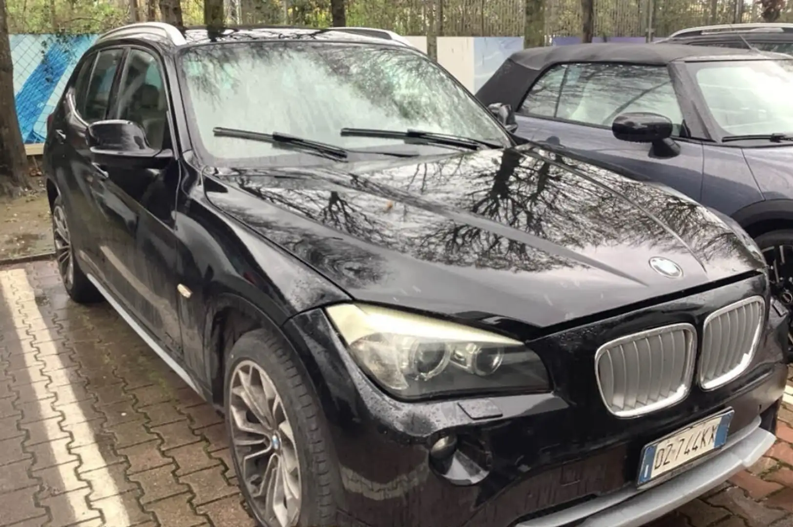BMW X1 xDrive23dA Futura Nero - 2