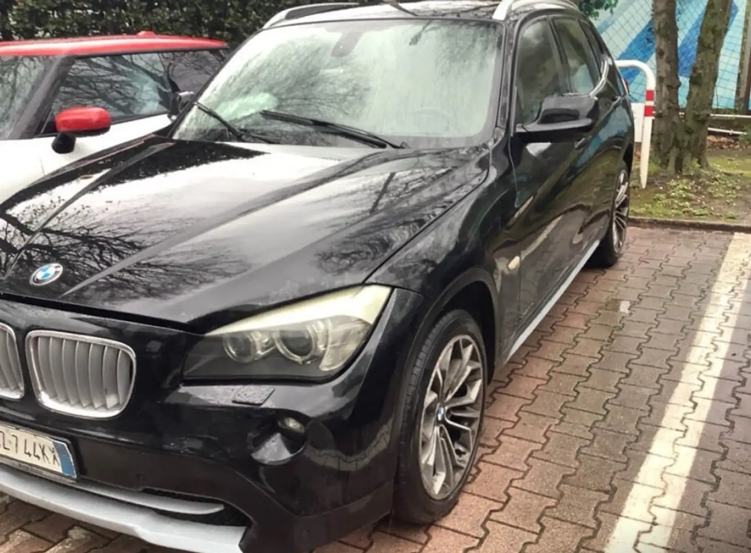 BMW X1 xDrive23dA Futura Nero - 1