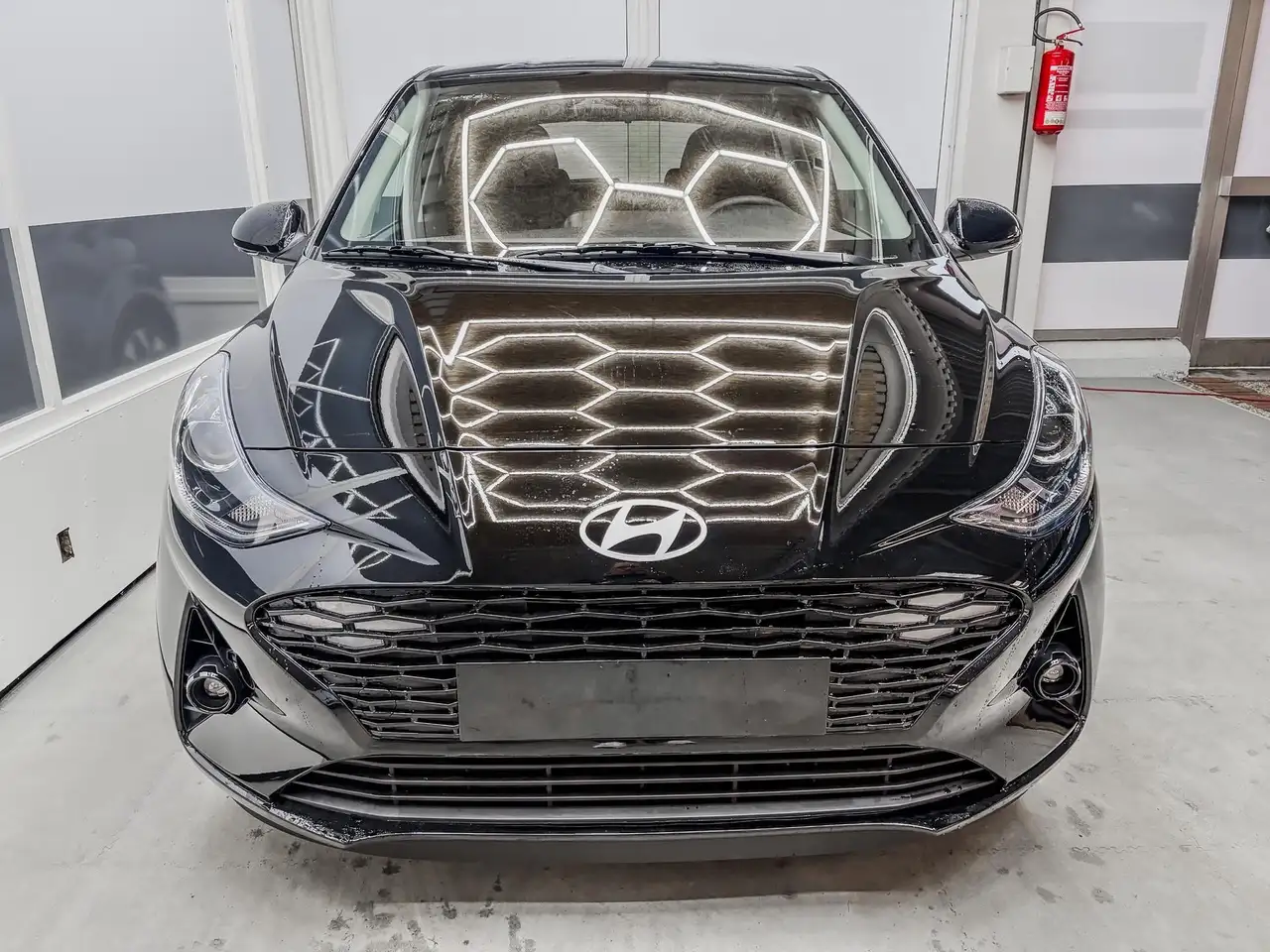 Hyundai i10 PREMIUM AUT SHZ KLIMAAUTOMATIK AMBIENTE ALU RFK... 2