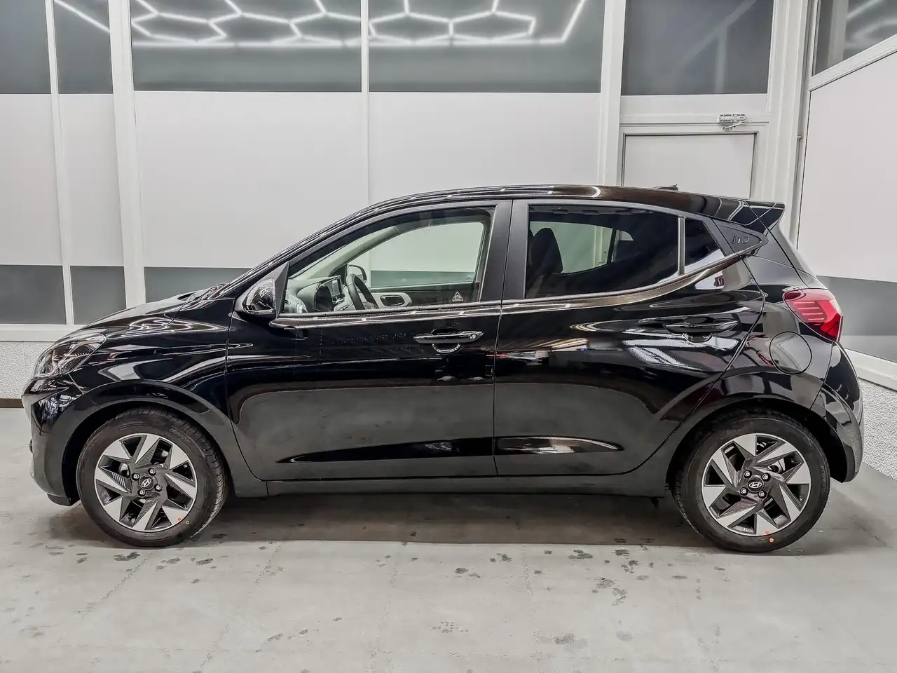 Hyundai i10 PREMIUM AUT SHZ KLIMAAUTOMATIK AMBIENTE ALU RFK... 3