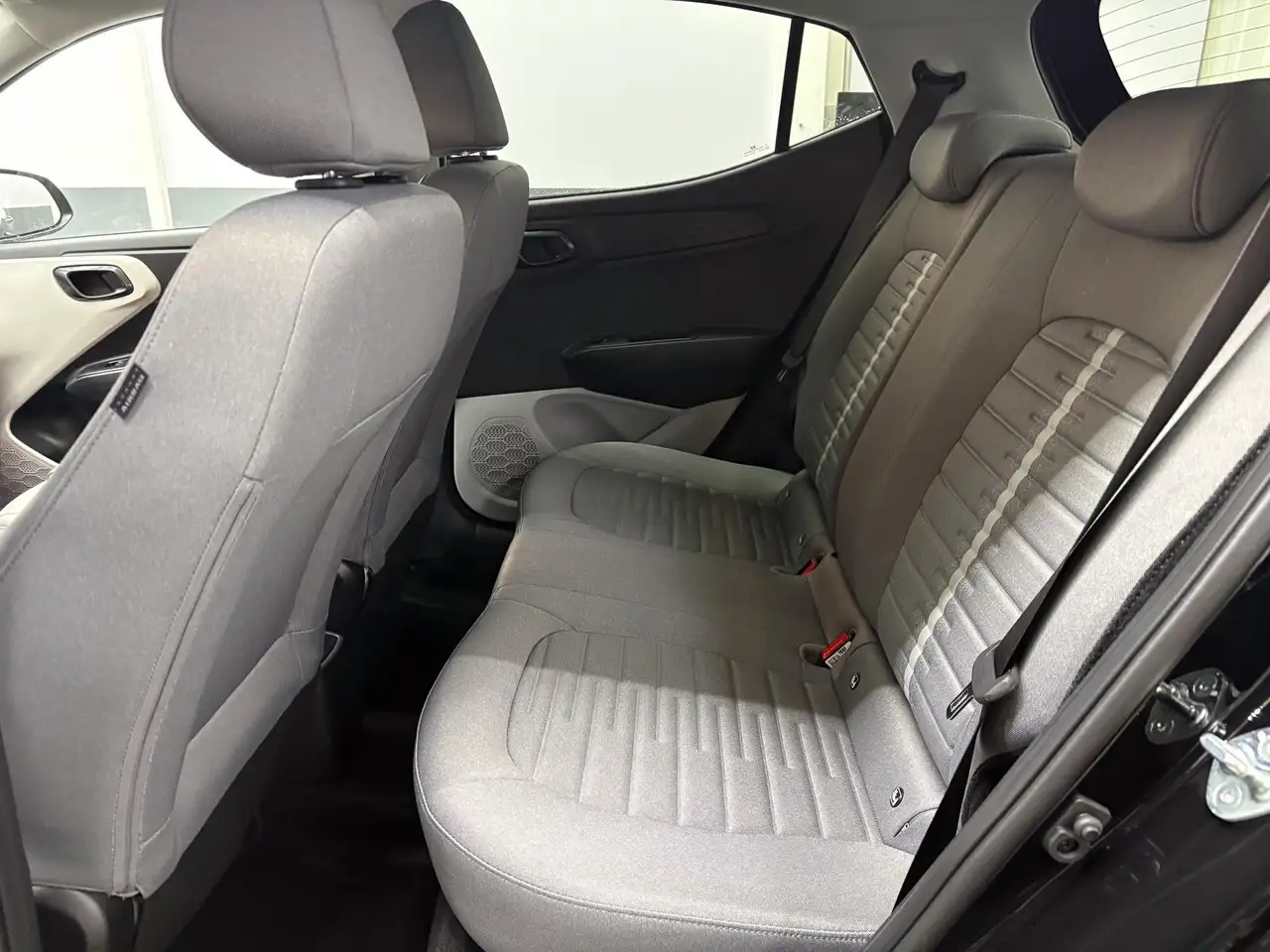Hyundai i10 PREMIUM AUT SHZ KLIMAAUTOMATIK AMBIENTE ALU RFK... 11