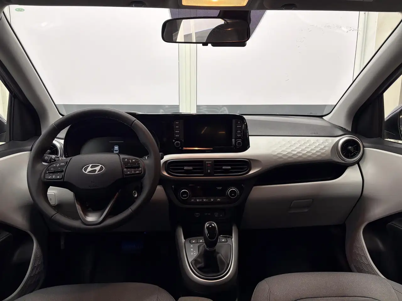 Hyundai i10 PREMIUM AUT SHZ KLIMAAUTOMATIK AMBIENTE ALU RFK... 8
