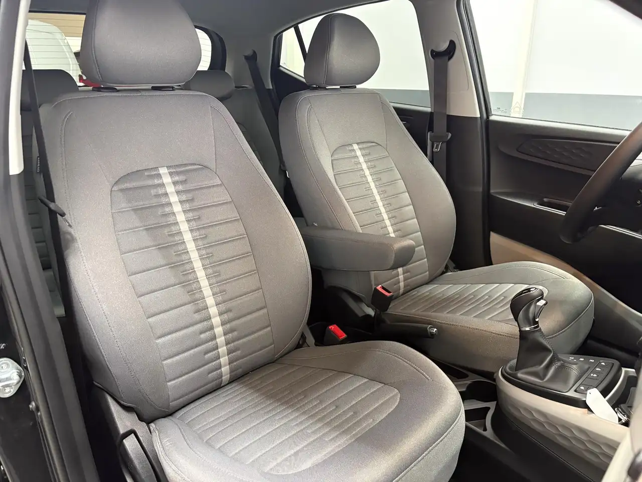 Hyundai i10 PREMIUM AUT SHZ KLIMAAUTOMATIK AMBIENTE ALU RFK... 10
