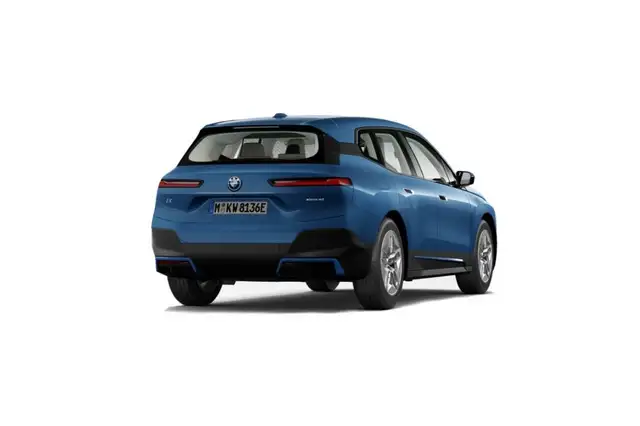 BMW Ix view 3