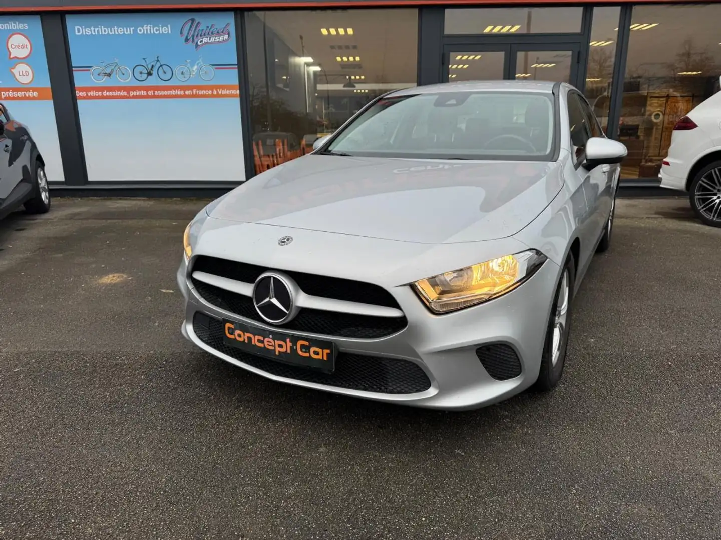 Mercedes-Benz CL Business Line 180d 7G-DCT + Camera de Recul + Sièg Argintiu - 1
