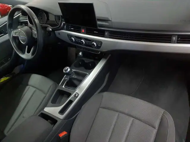 Audi A4 view 9